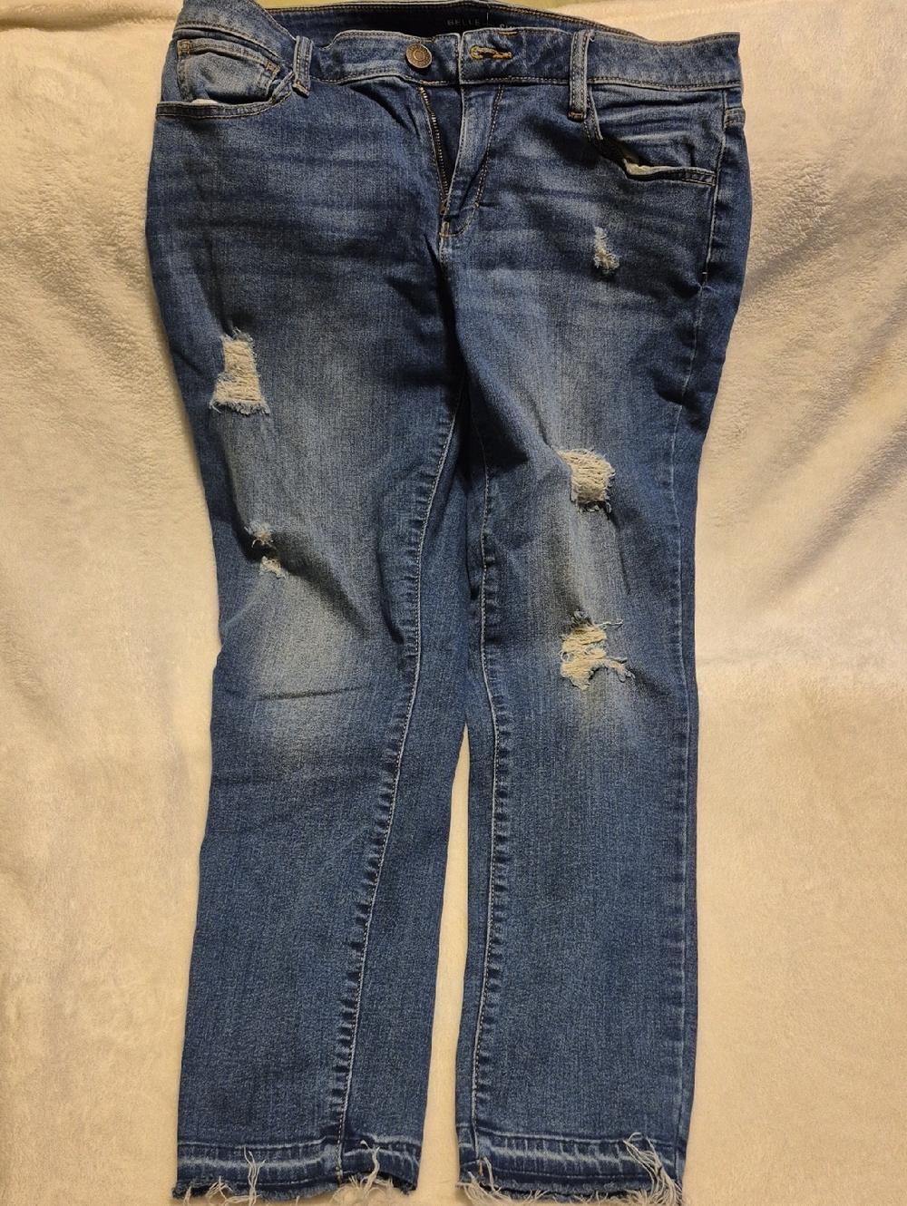 belle sky Distressed Blue Cropped Jeans